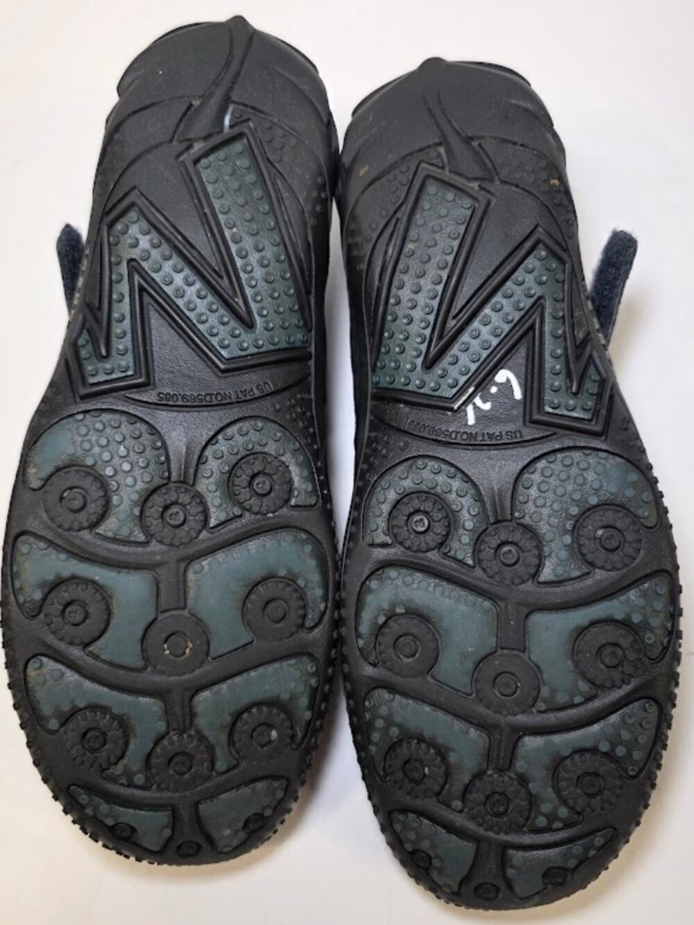 Merrell Circuit Mary Jane Black Print Suede Flats 9.5 - Picture 8 of 9